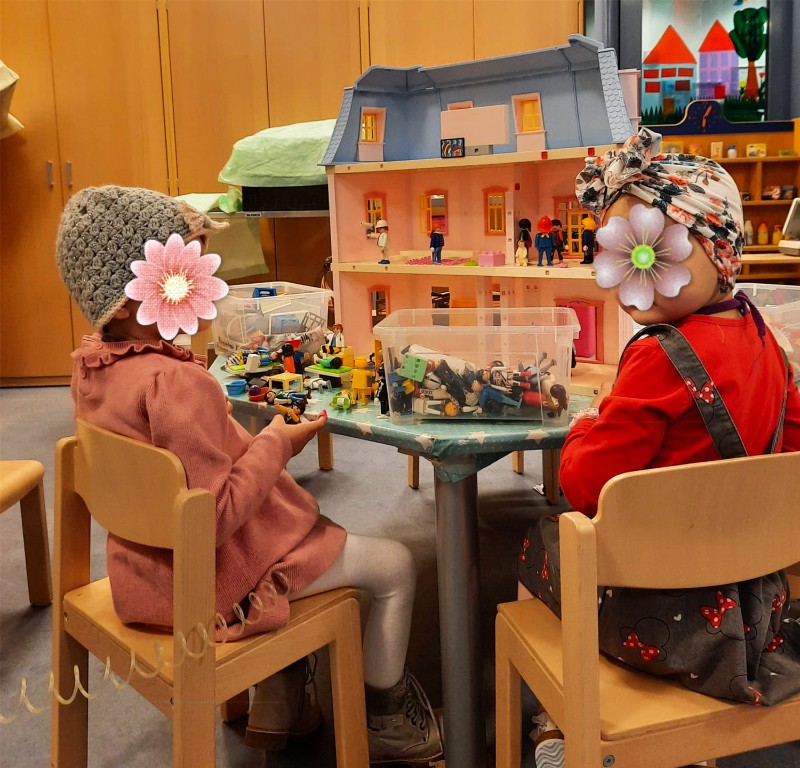 Spiel-und Spaß im Spielzimmer der Kinderkrebsklinik